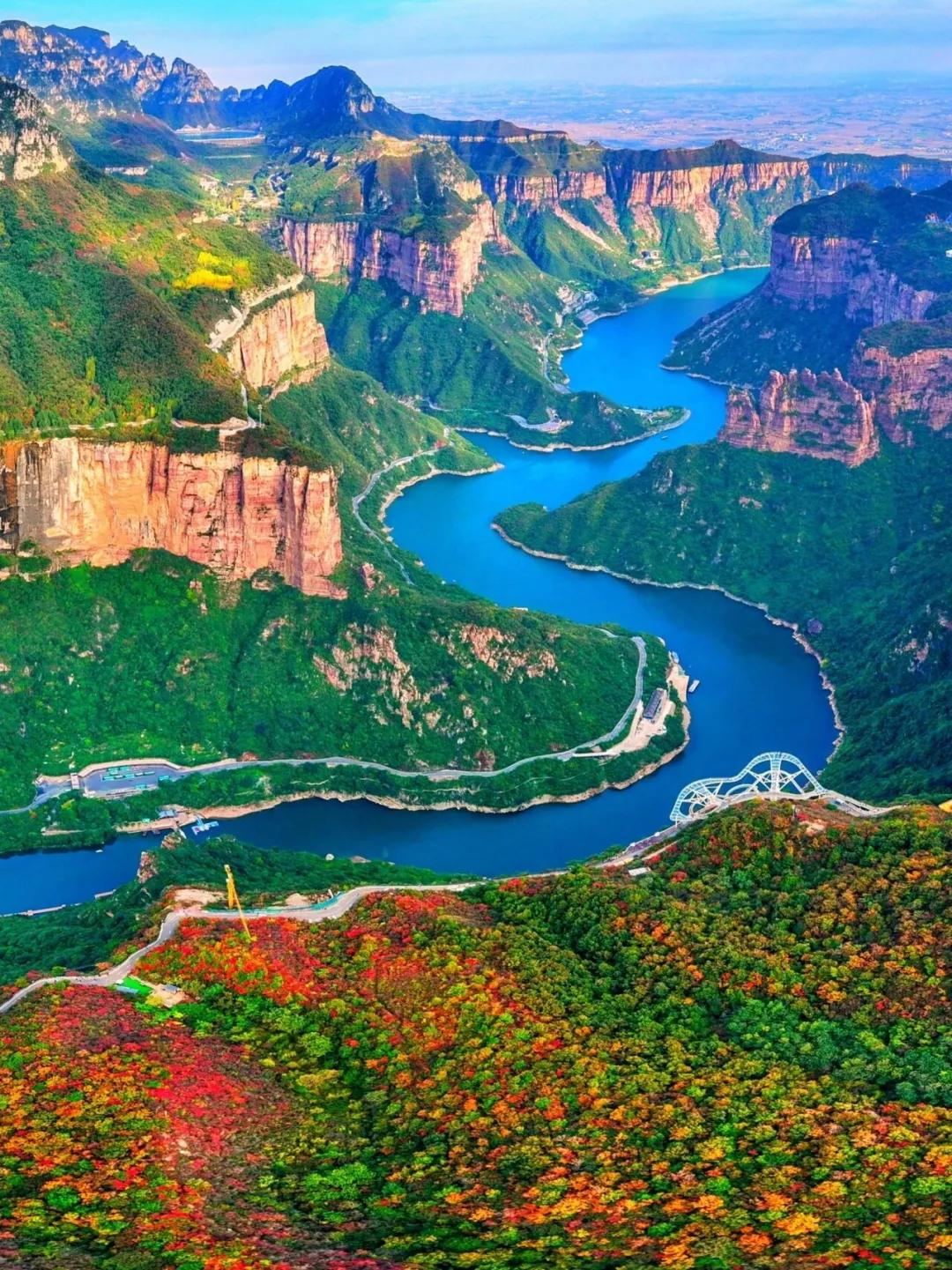 新乡市宝泉旅游区翡翠谷实景