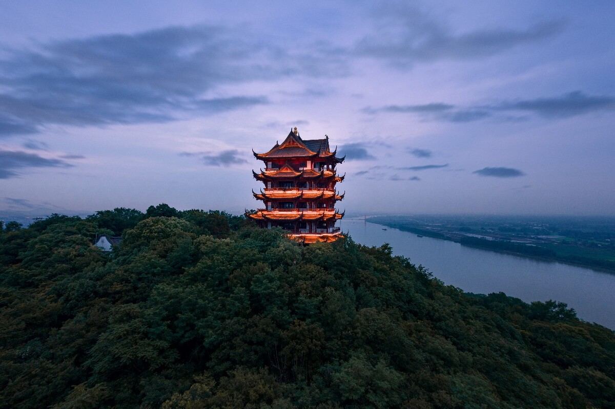 马鞍山市长江采石矶文化生态旅游区三台阁暮色实景