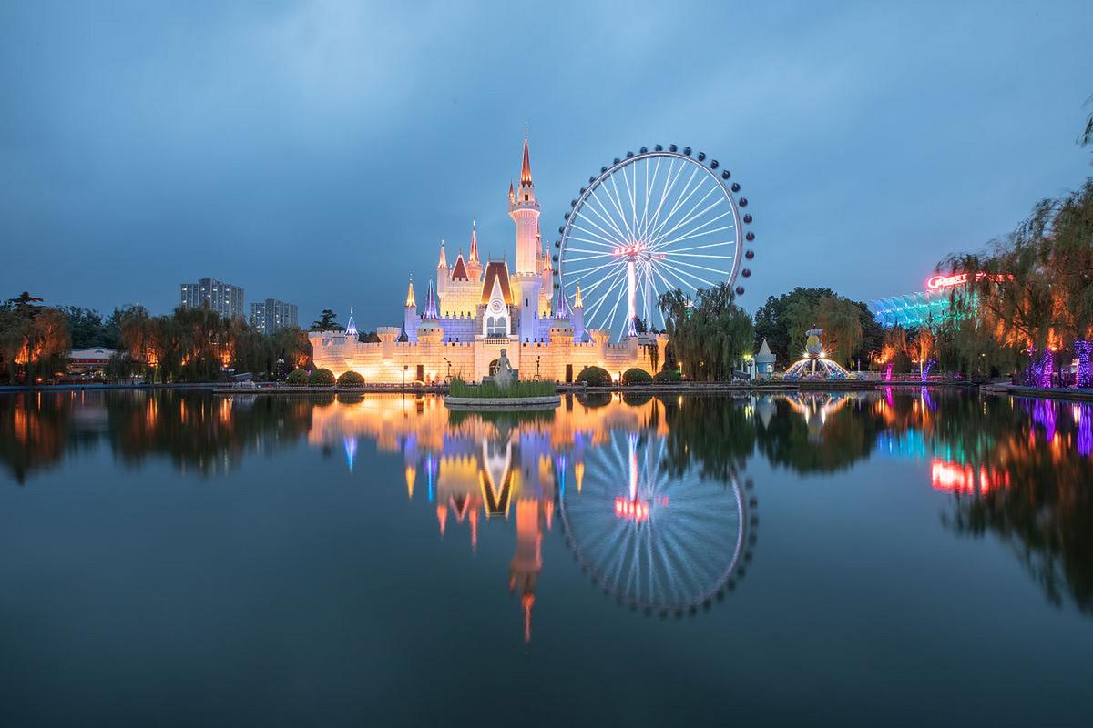 芜湖市方特旅游区城堡夜景实景