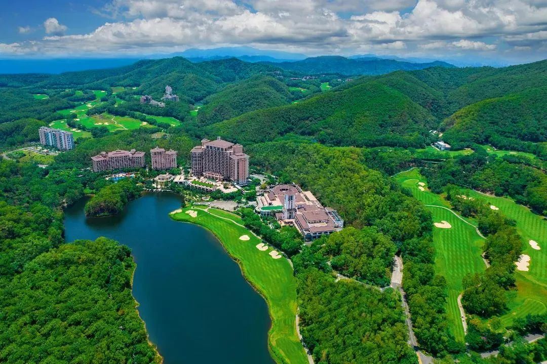 深圳市龙华区观澜湖休闲旅游区高尔夫球场实景