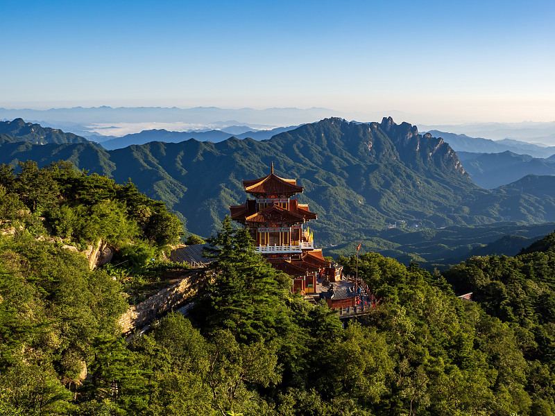 洛阳市白云山景区玉皇顶实景
