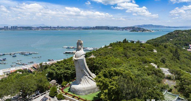 莆田市湄洲岛妈祖文化旅游区妈祖石雕像实景