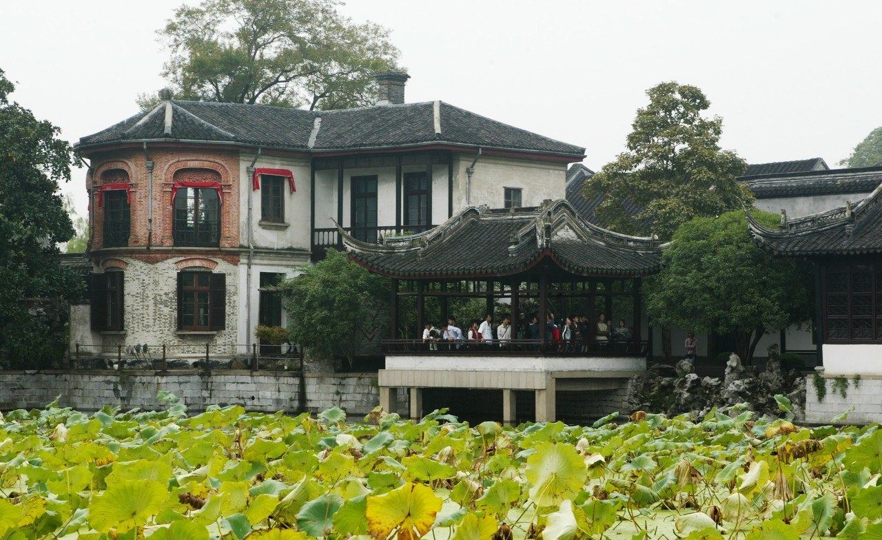 湖州市南浔古镇景区小莲庄荷池实景