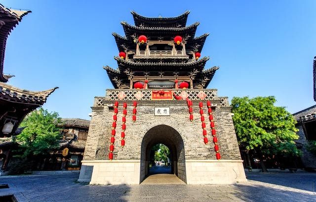 潍坊市青州古城景区古城钟楼实景