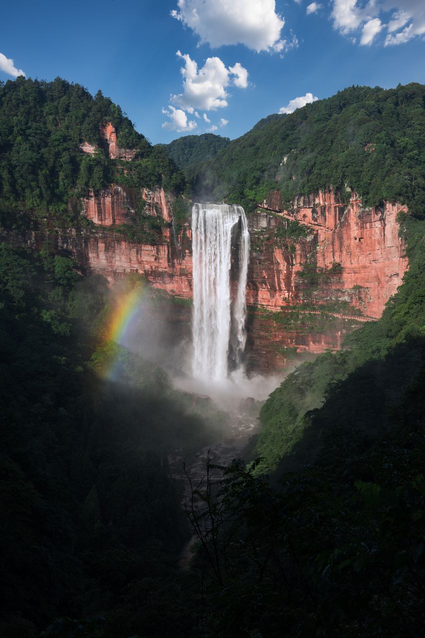 四面山景区望乡台瀑布实景