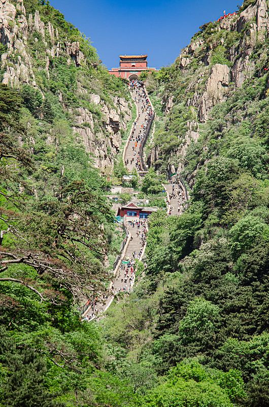 泰安市泰山景区十八盘实景