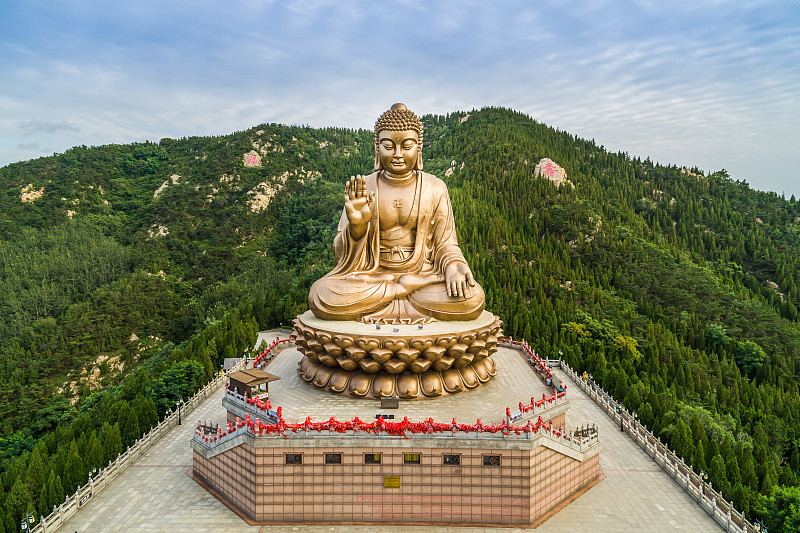 烟台市南山景区南山大佛实景