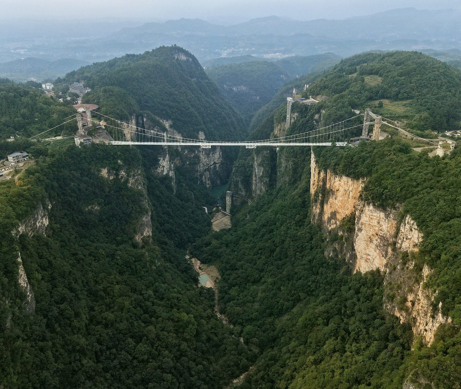 张家界大峡谷玻璃桥