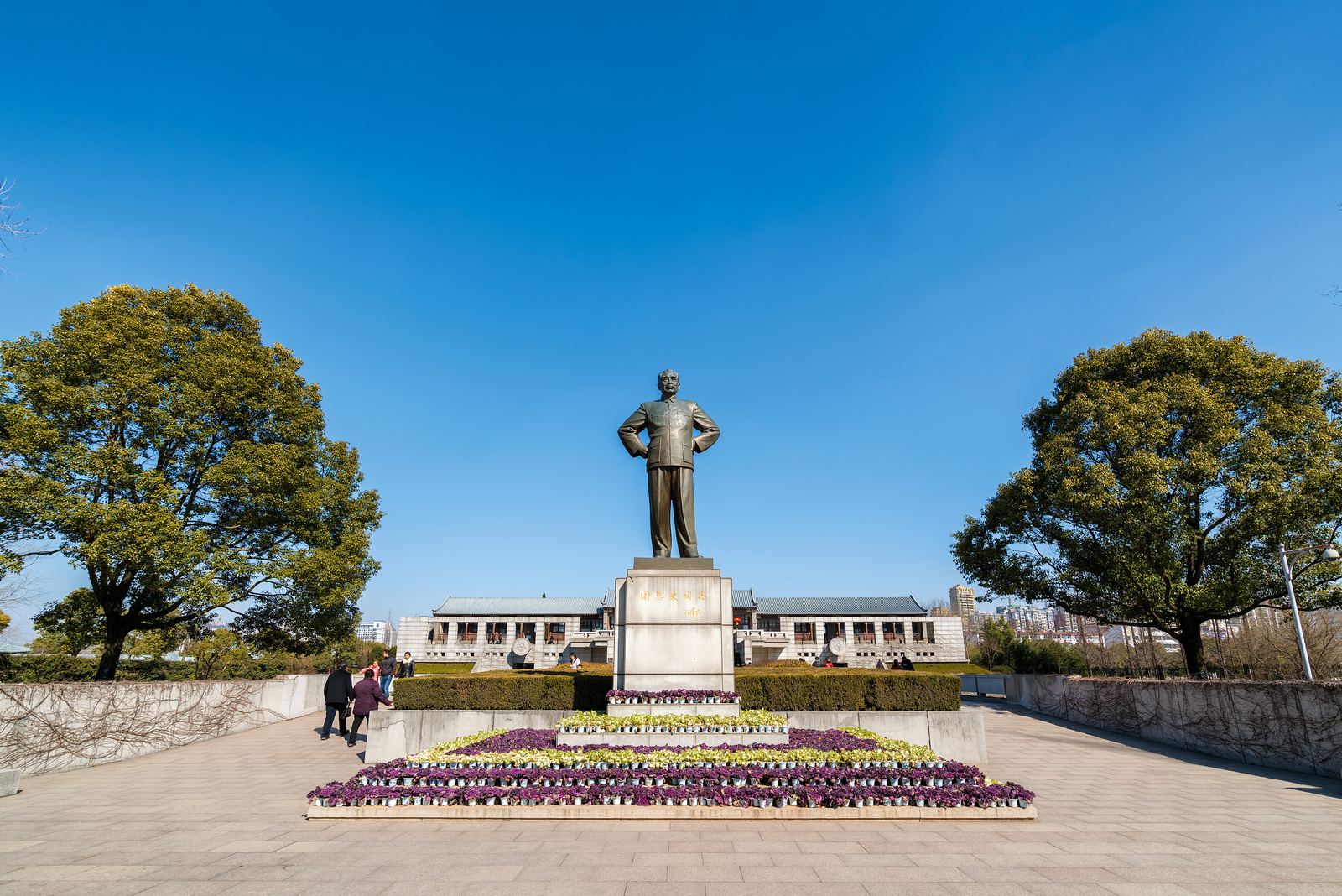 淮安市周恩来故里景区周恩来铜像广场实景